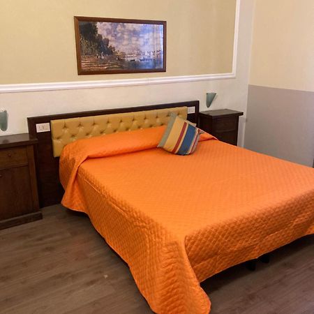 Hotel Minerva Pisa Bagian luar foto