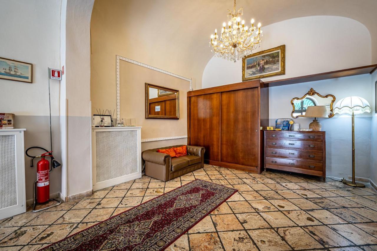Hotel Minerva Pisa Bagian luar foto