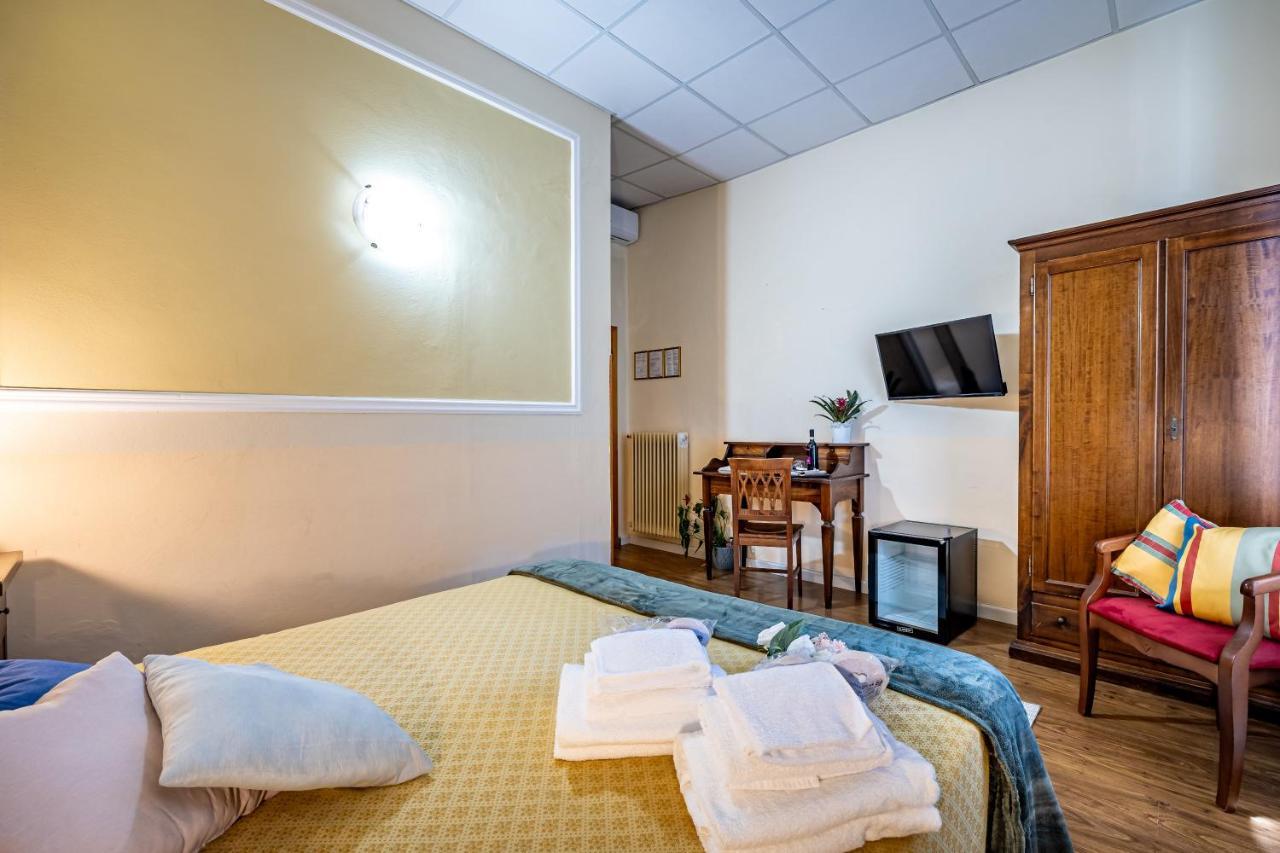 Hotel Minerva Pisa Bagian luar foto
