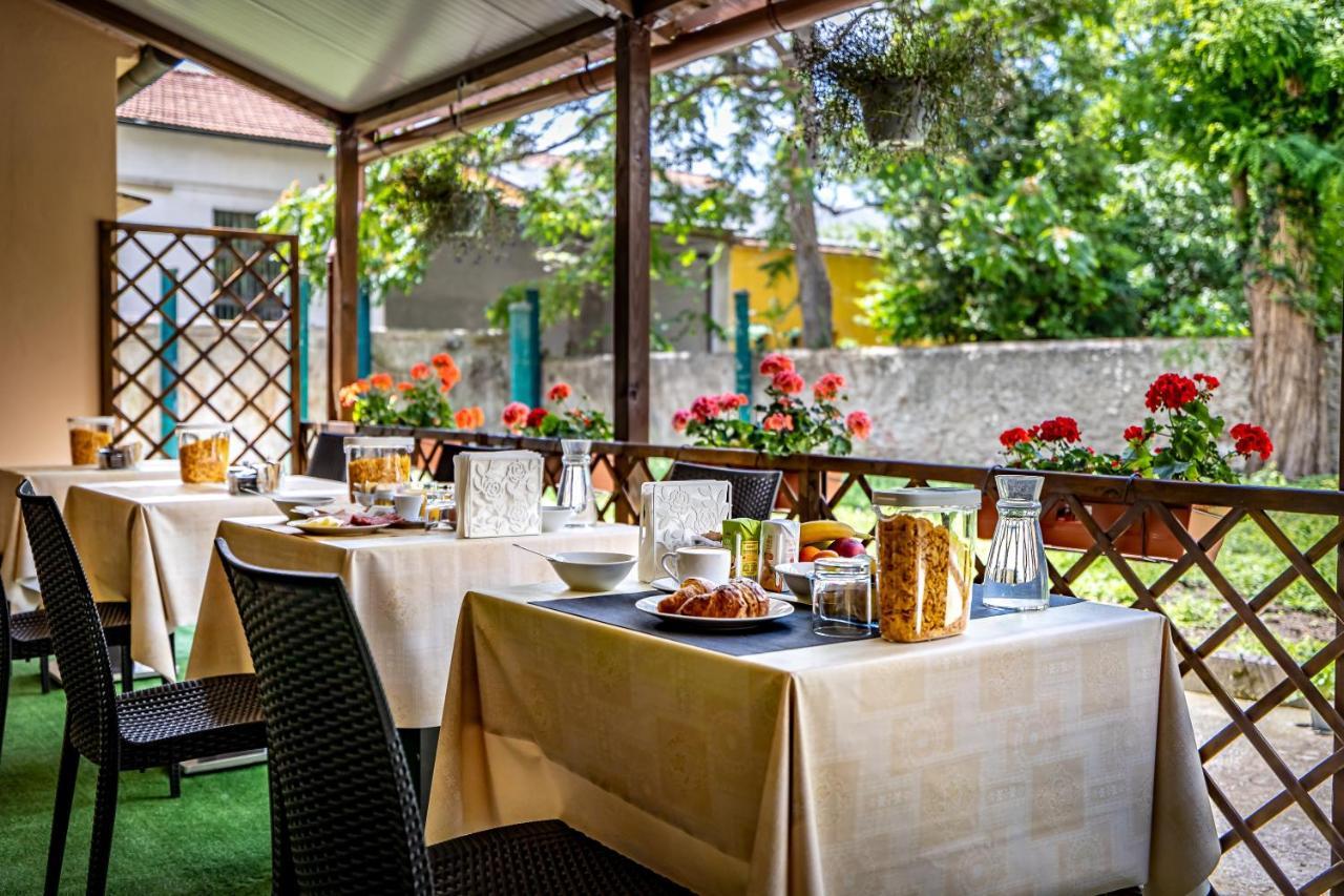 Hotel Minerva Pisa Bagian luar foto