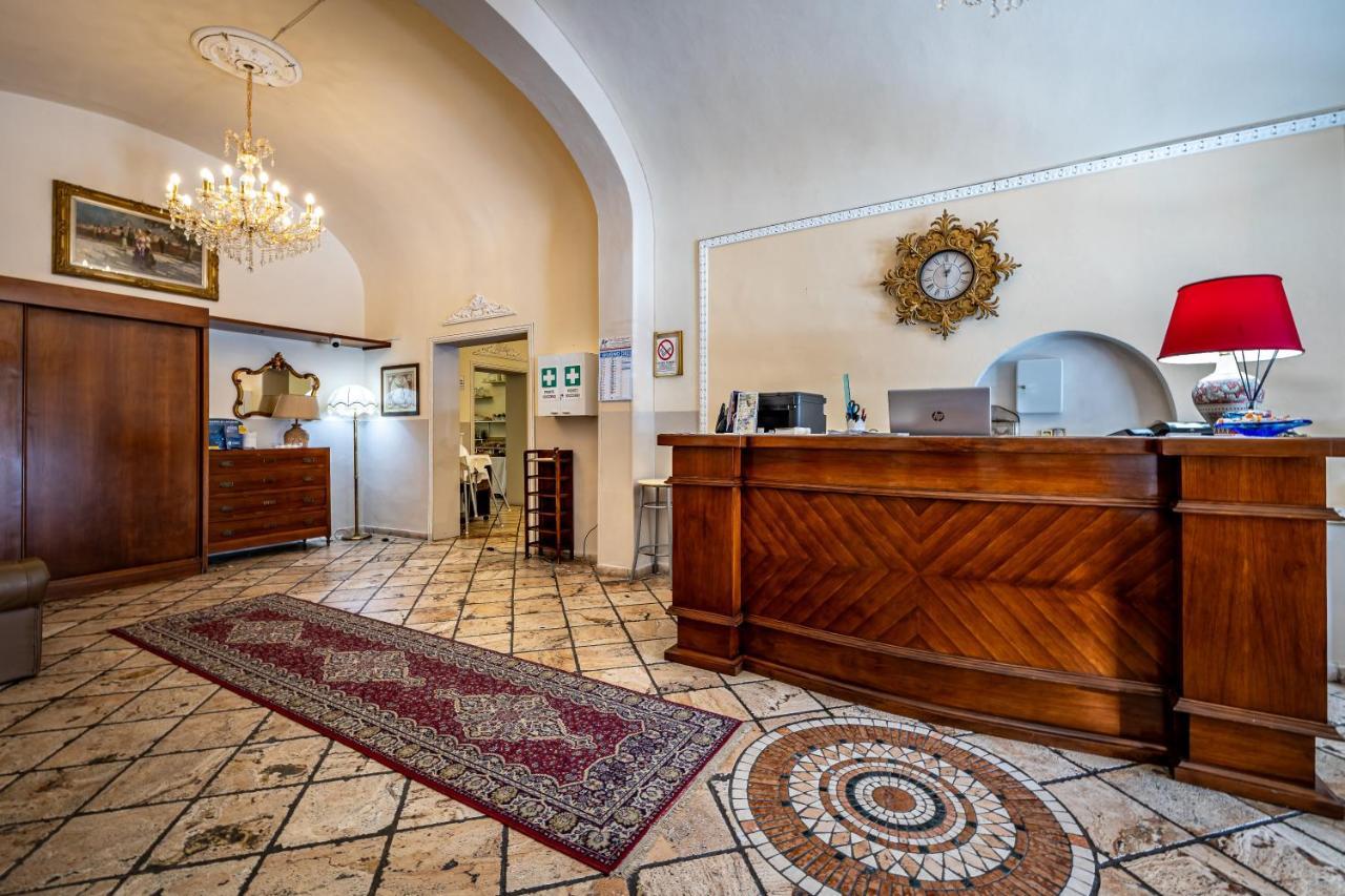 Hotel Minerva Pisa Bagian luar foto