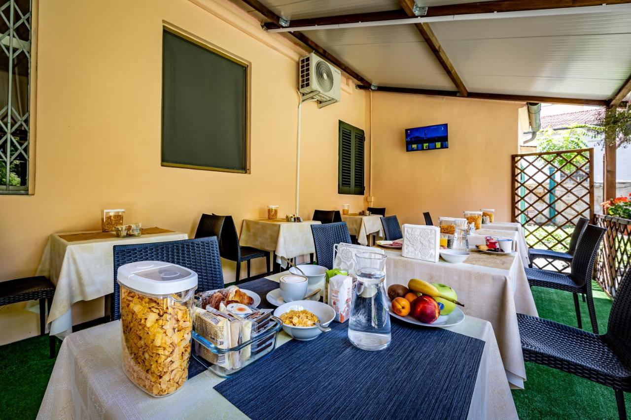 Hotel Minerva Pisa Bagian luar foto